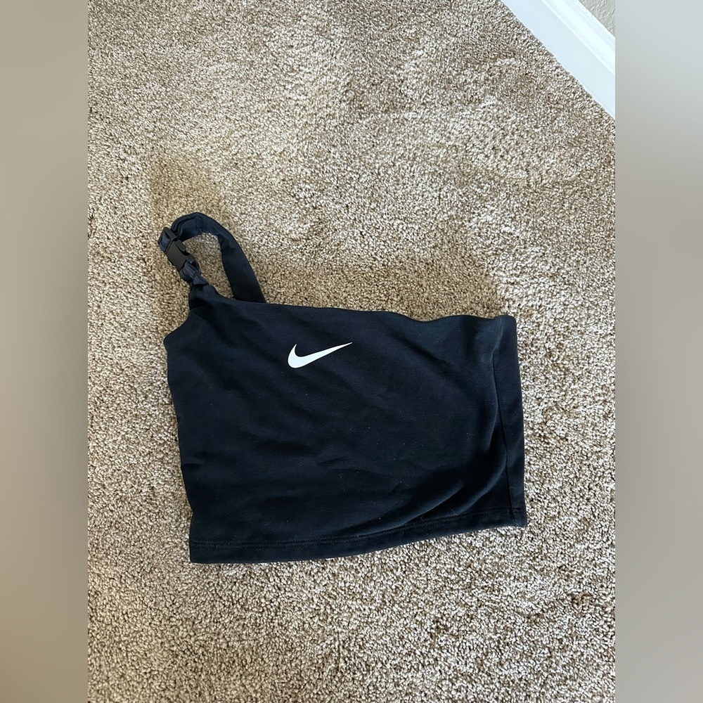 Nike athletic top